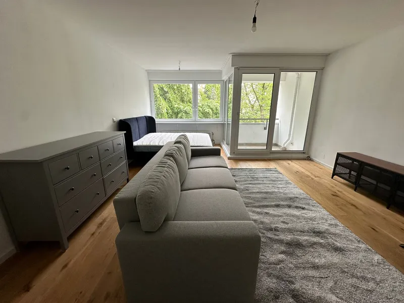 Möbliert: Wunderschön sanierte 1-Zimmer-Wohnung in Steglitz — photo 1